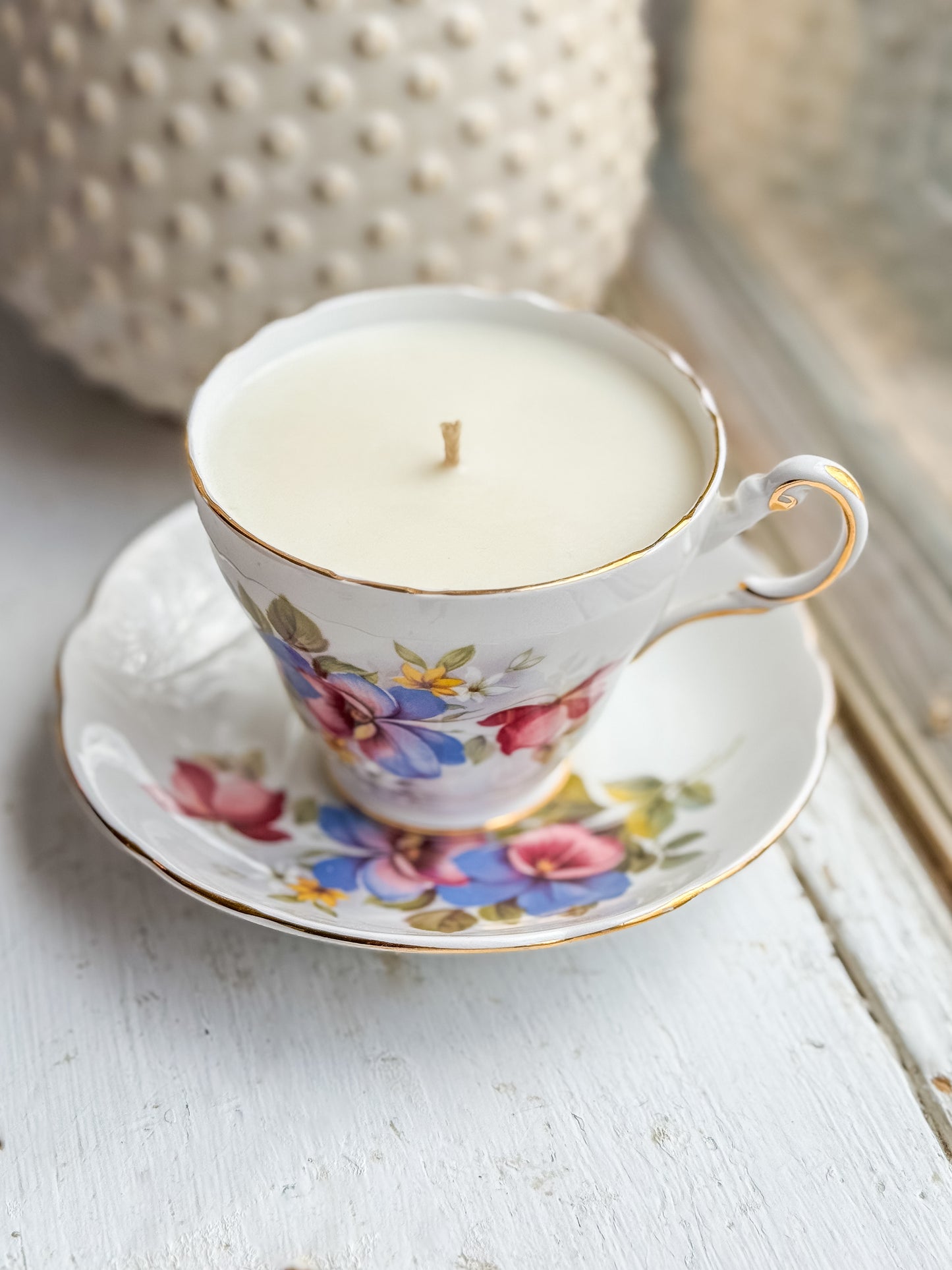 Violet - Teacup Candle
