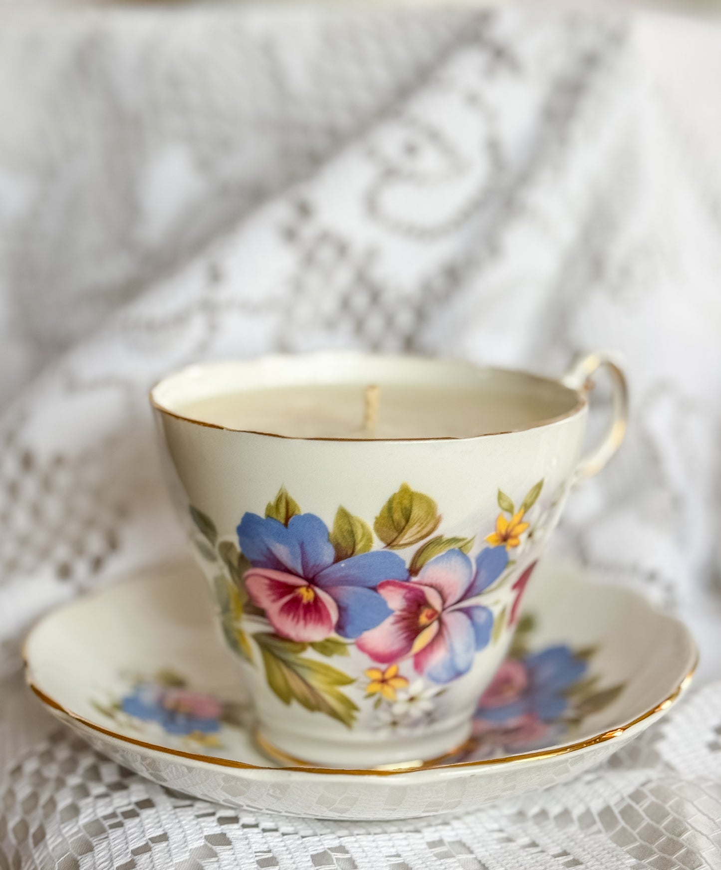 Violet - Teacup Candle