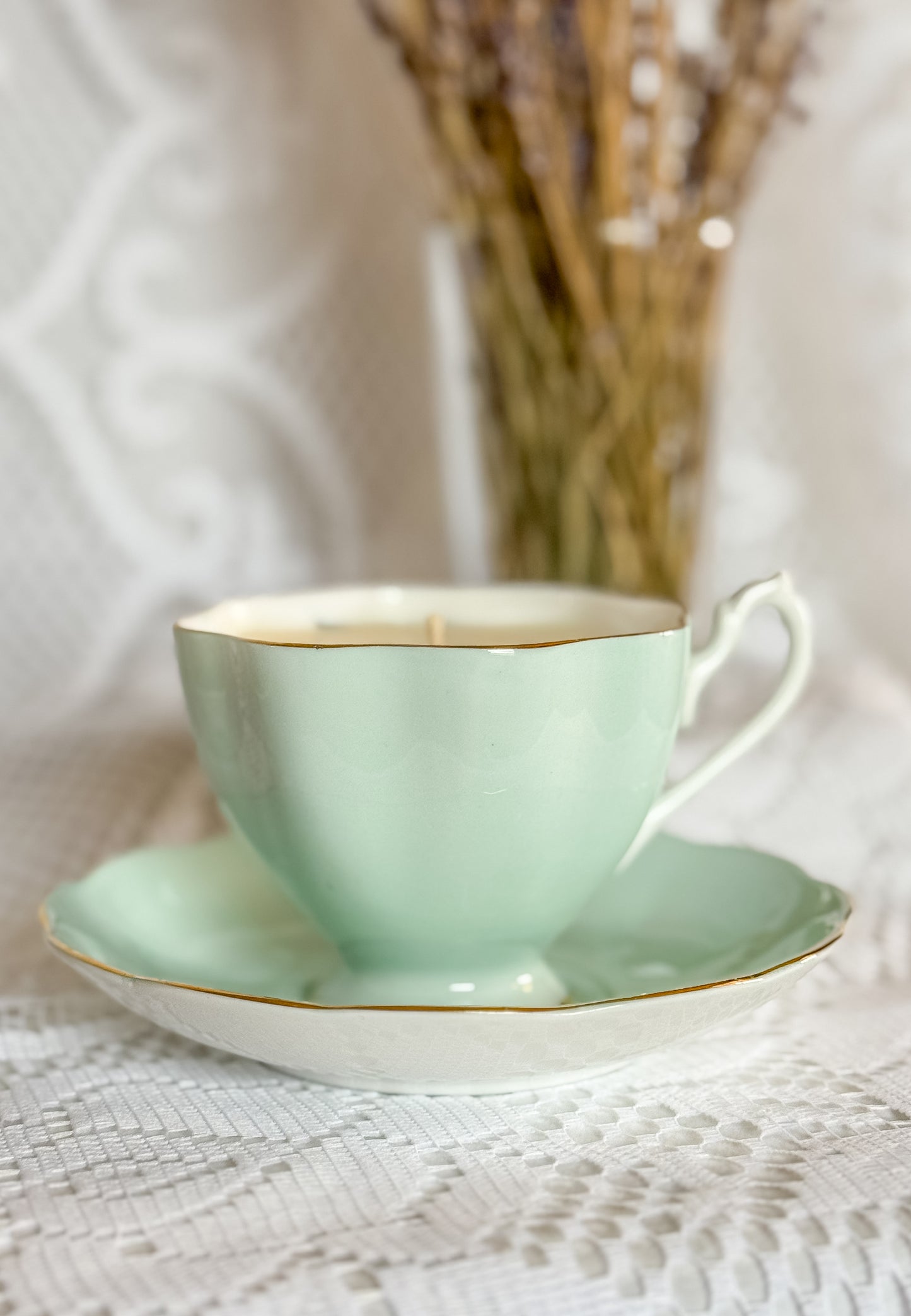 Flo - Teacup Candle