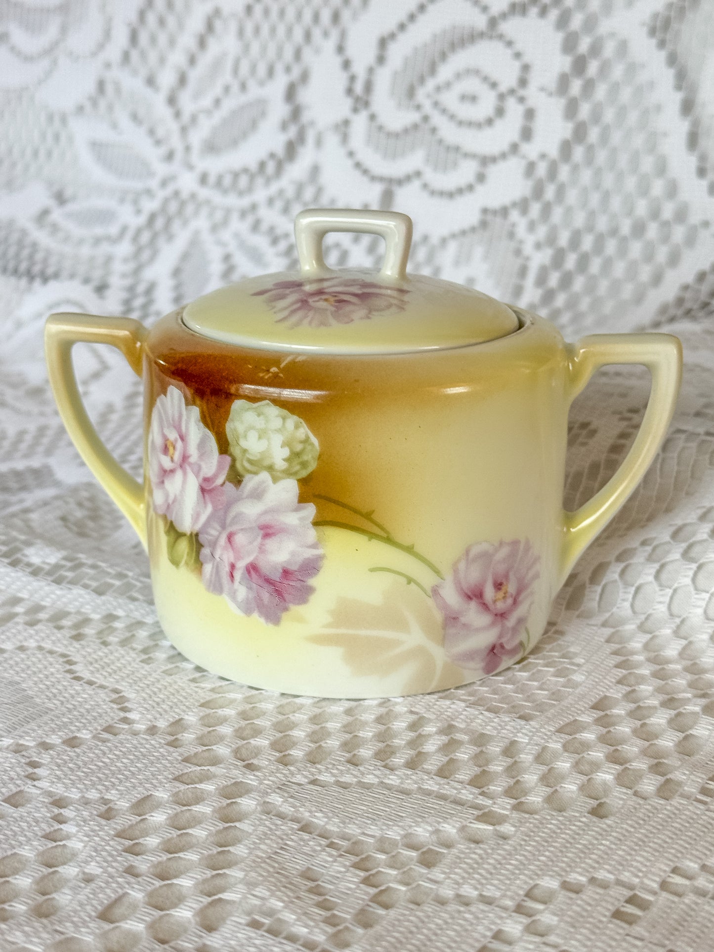 Mabel - Sugar bowl candle