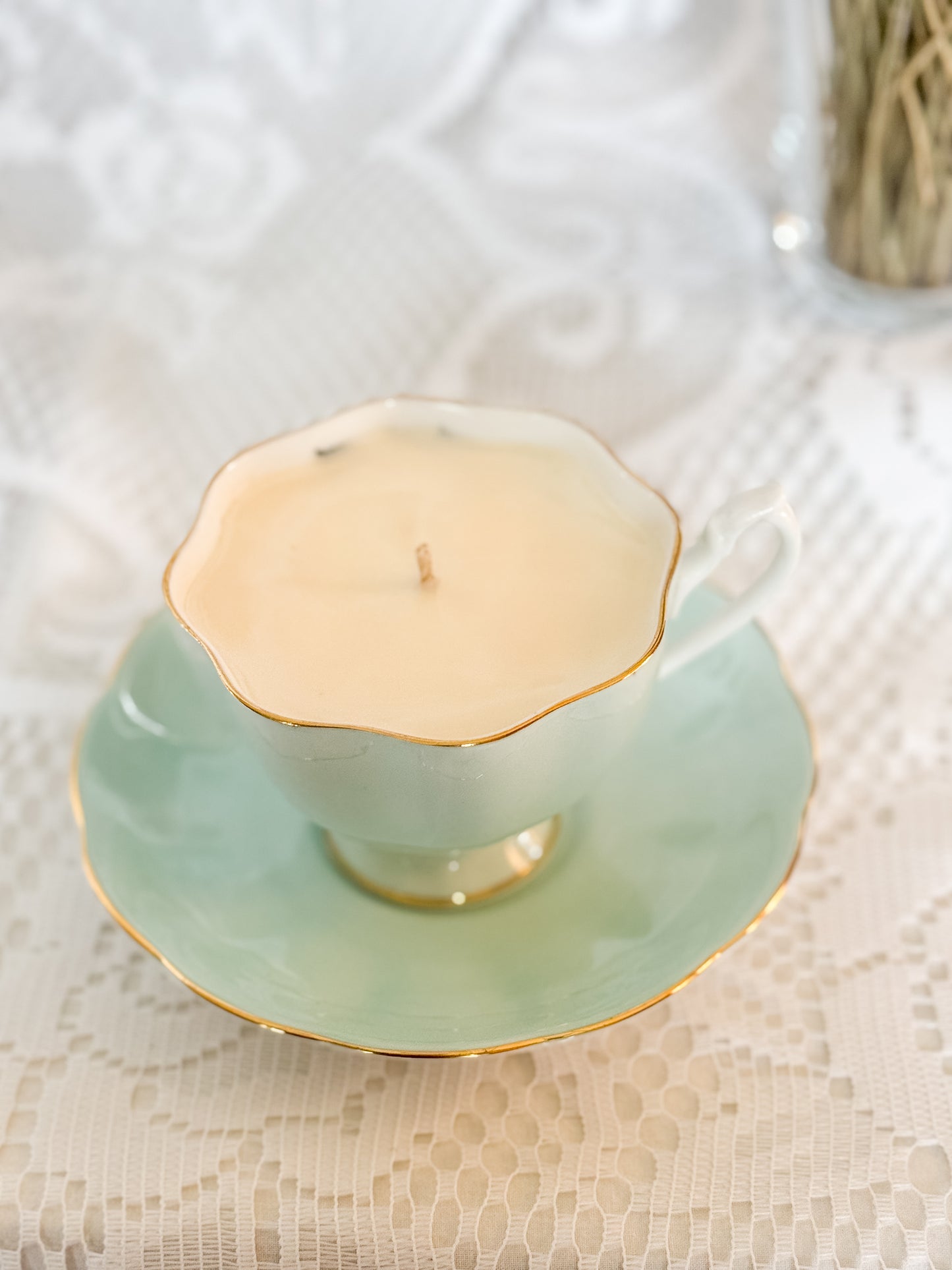 Flo - Teacup Candle