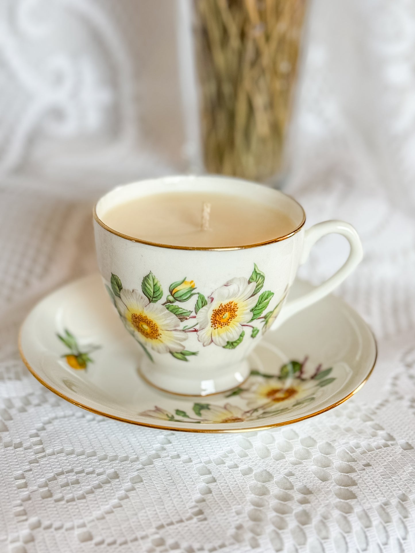 Dahlia - Teacup Candle