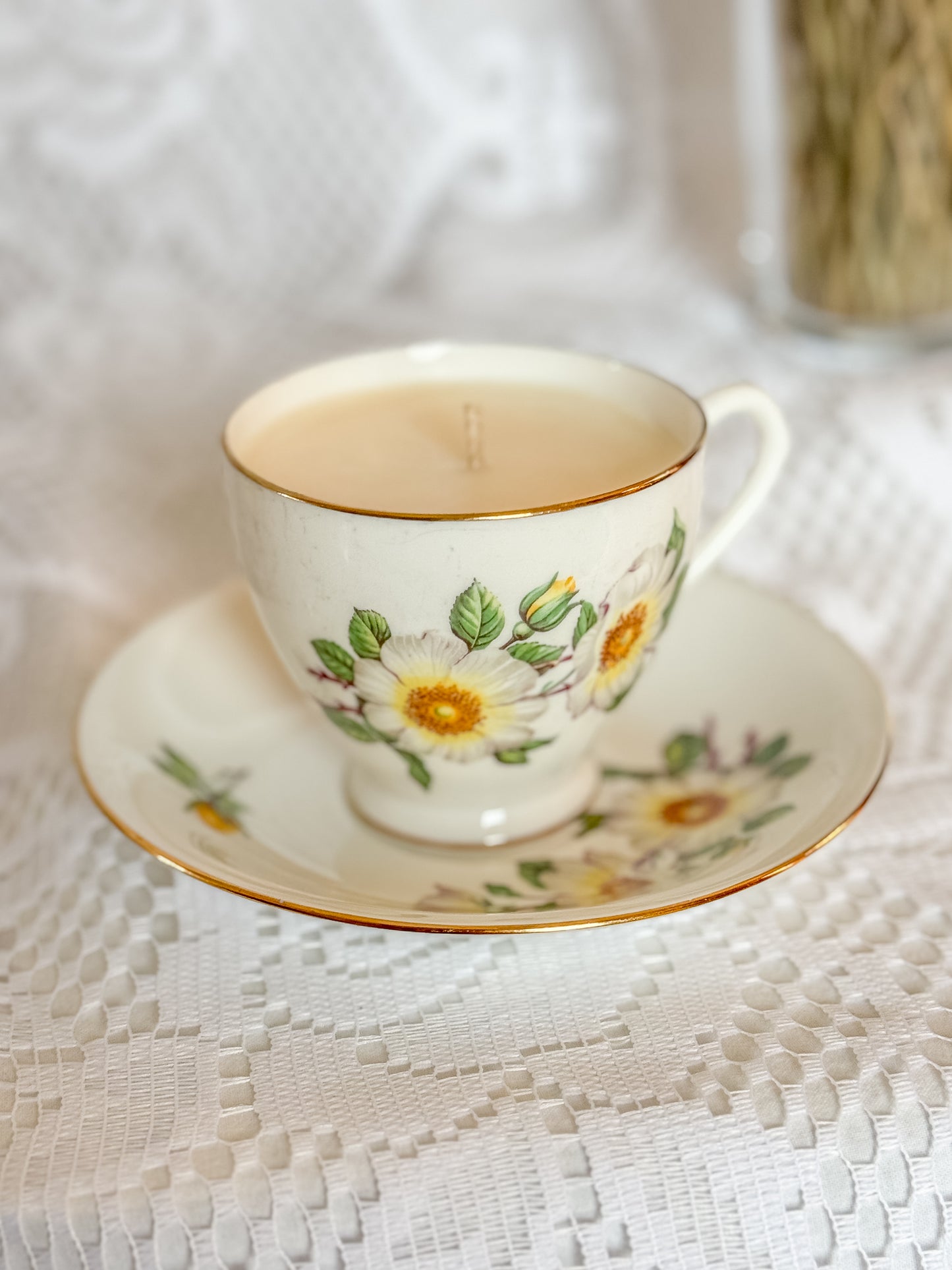 Dahlia - Teacup Candle